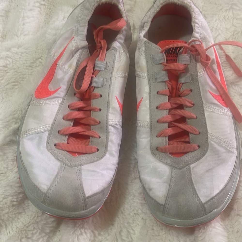 Nike Free flyknit in size 8, good condition